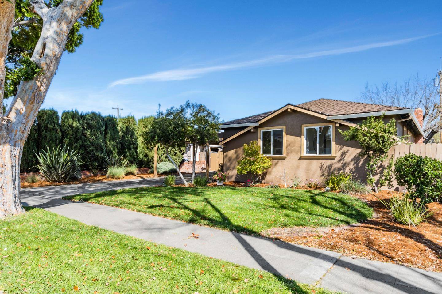 San Jose, CA 95125,891 Redbird DR