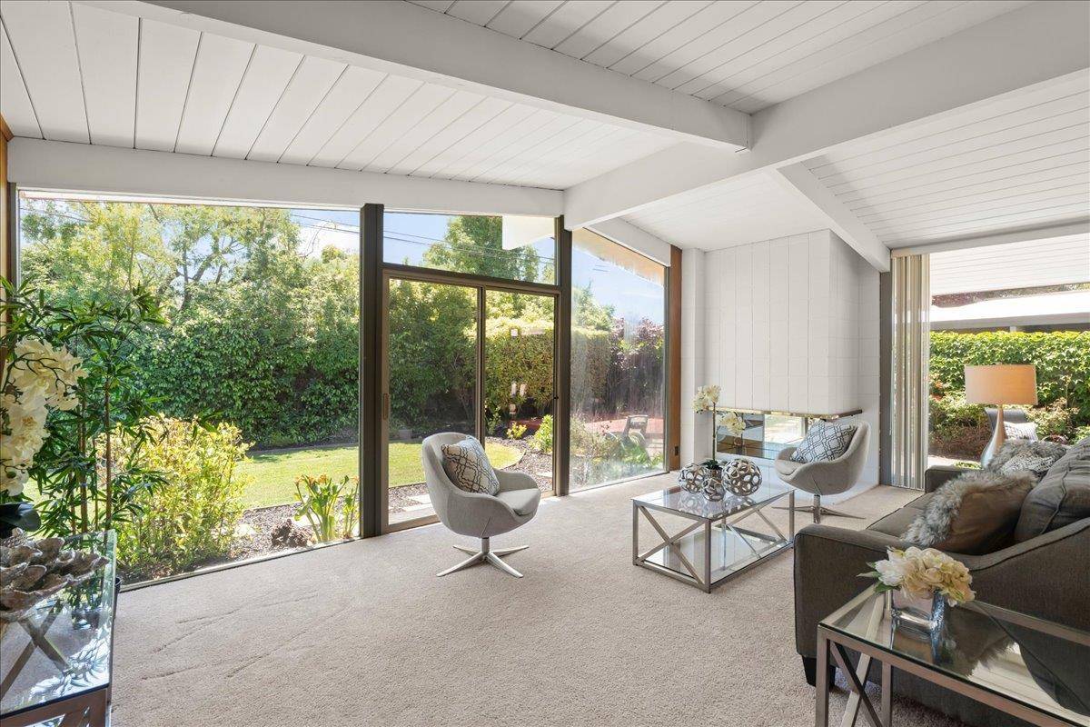 Palo Alto, CA 94303,3469 Thomas DR