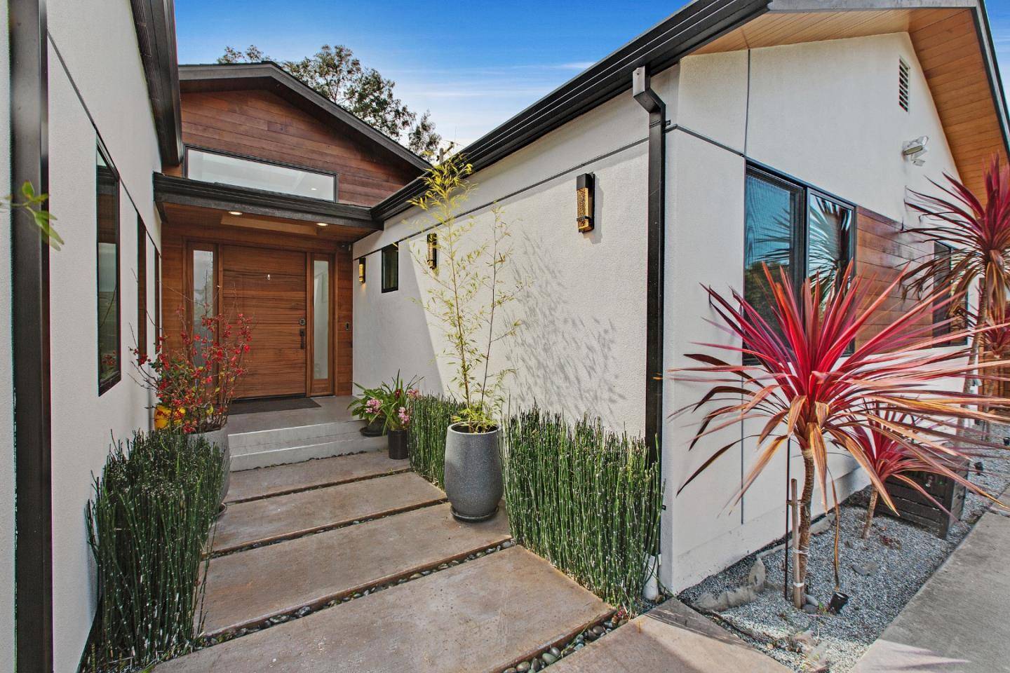 Los Gatos, CA 95032,104 Oak Park DR