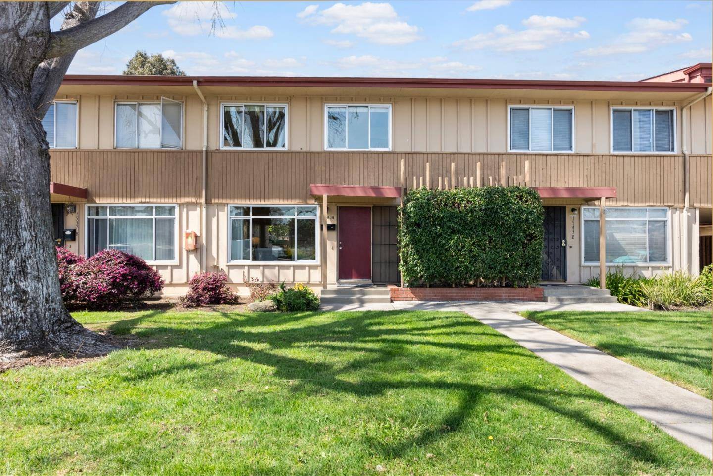 San Mateo, CA 94403,1543 Marina CT A
