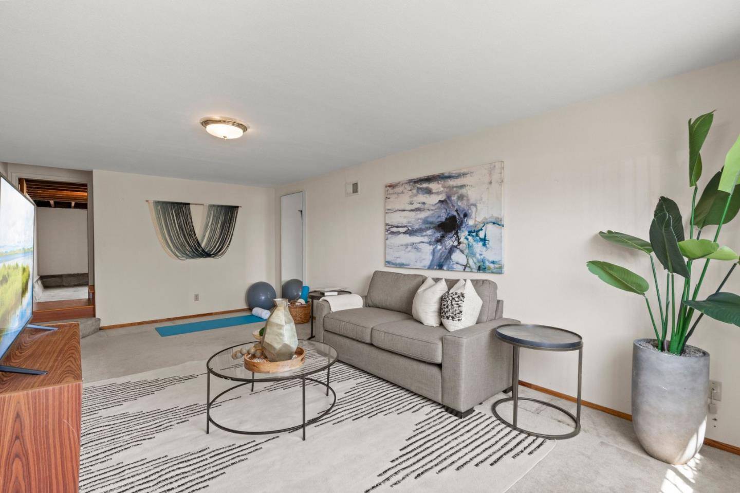 Daly City, CA 94015,430 Higate DR