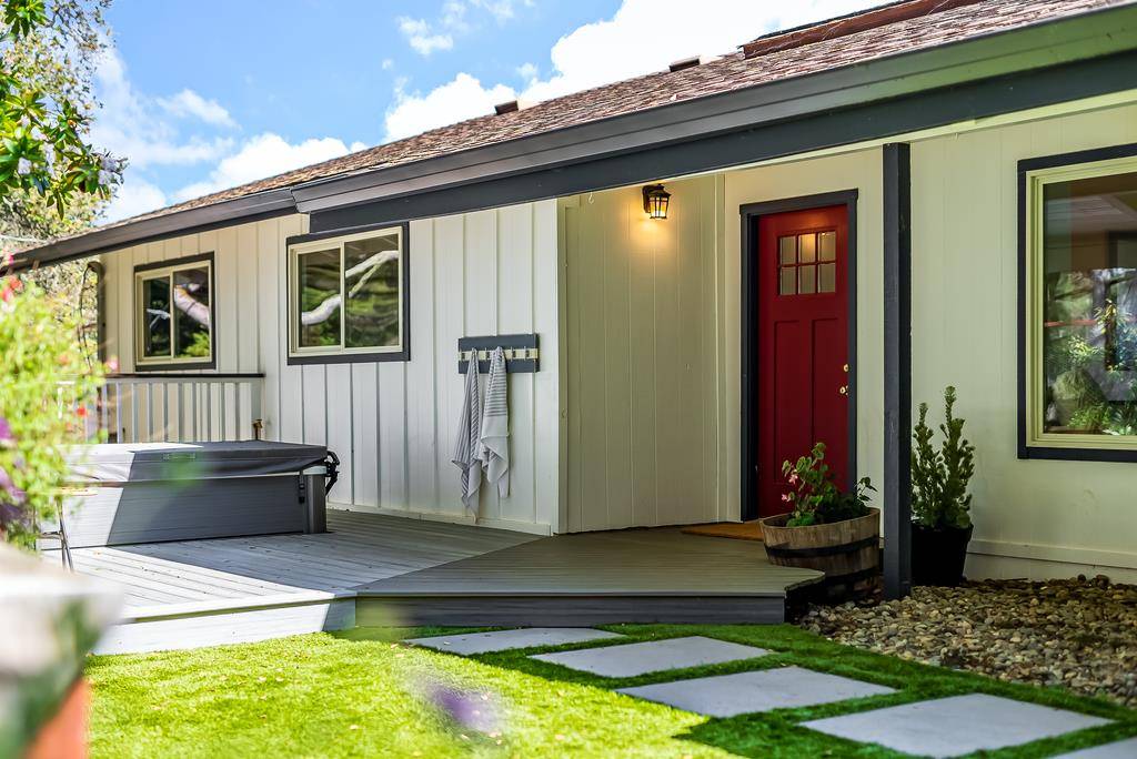 Watsonville, CA 95076,831 Calabasas RD