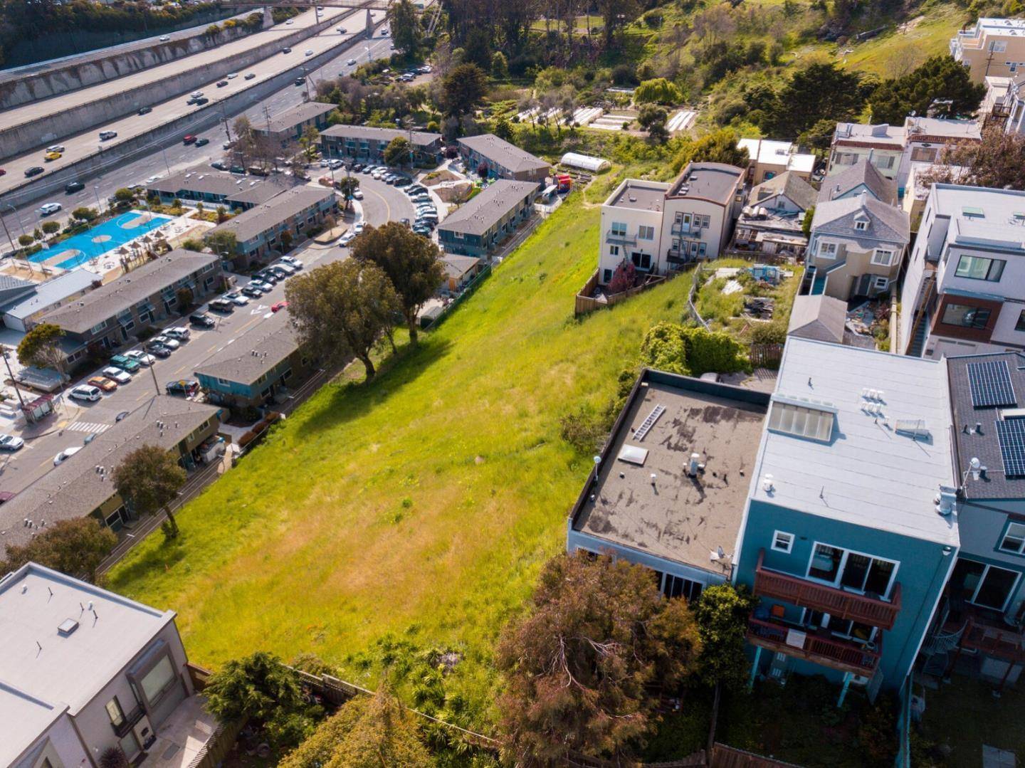San Francisco, CA 94110,132 Bache ST