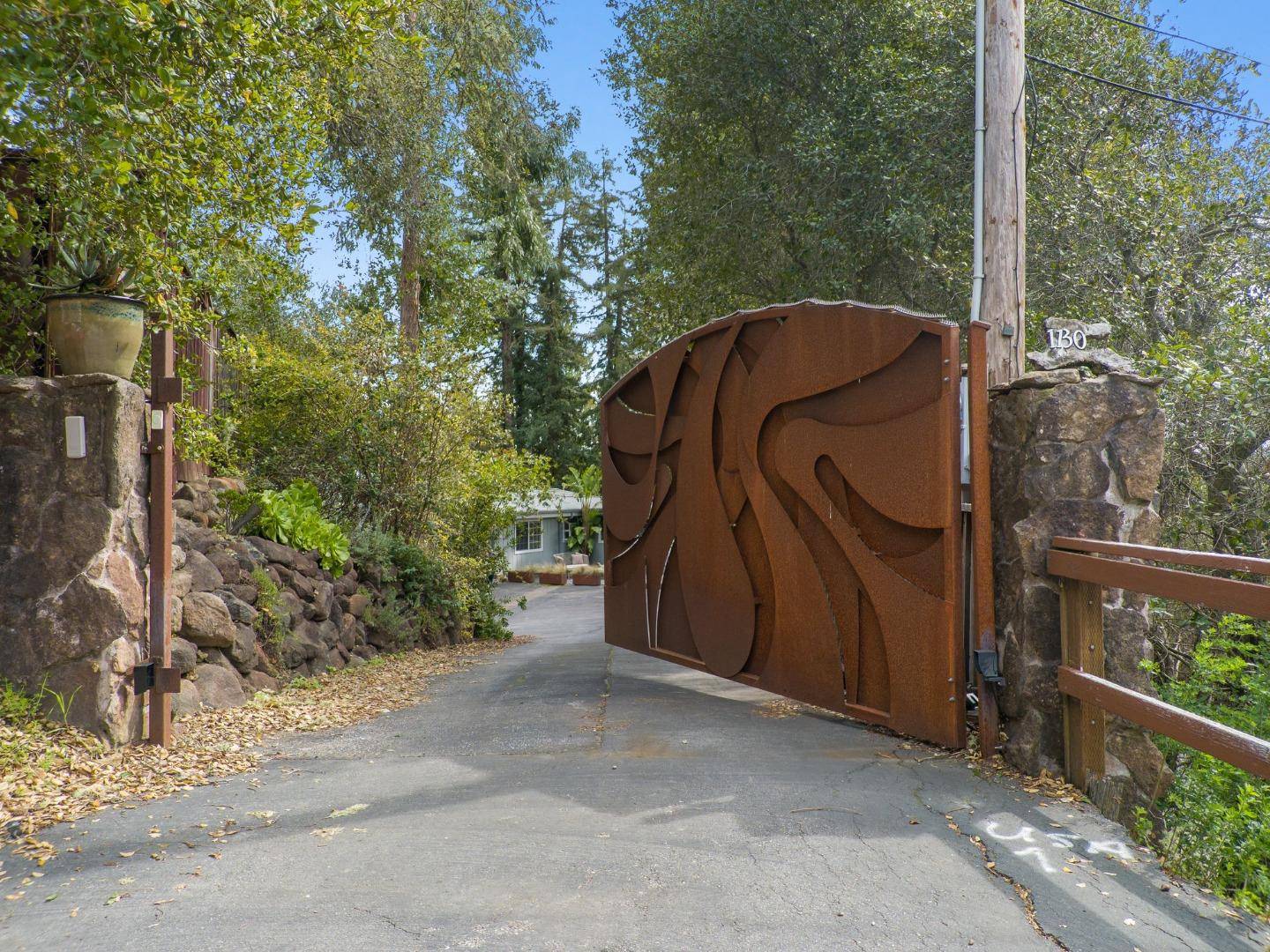 Boulder Creek, CA 95006,1130 Rebecca DR