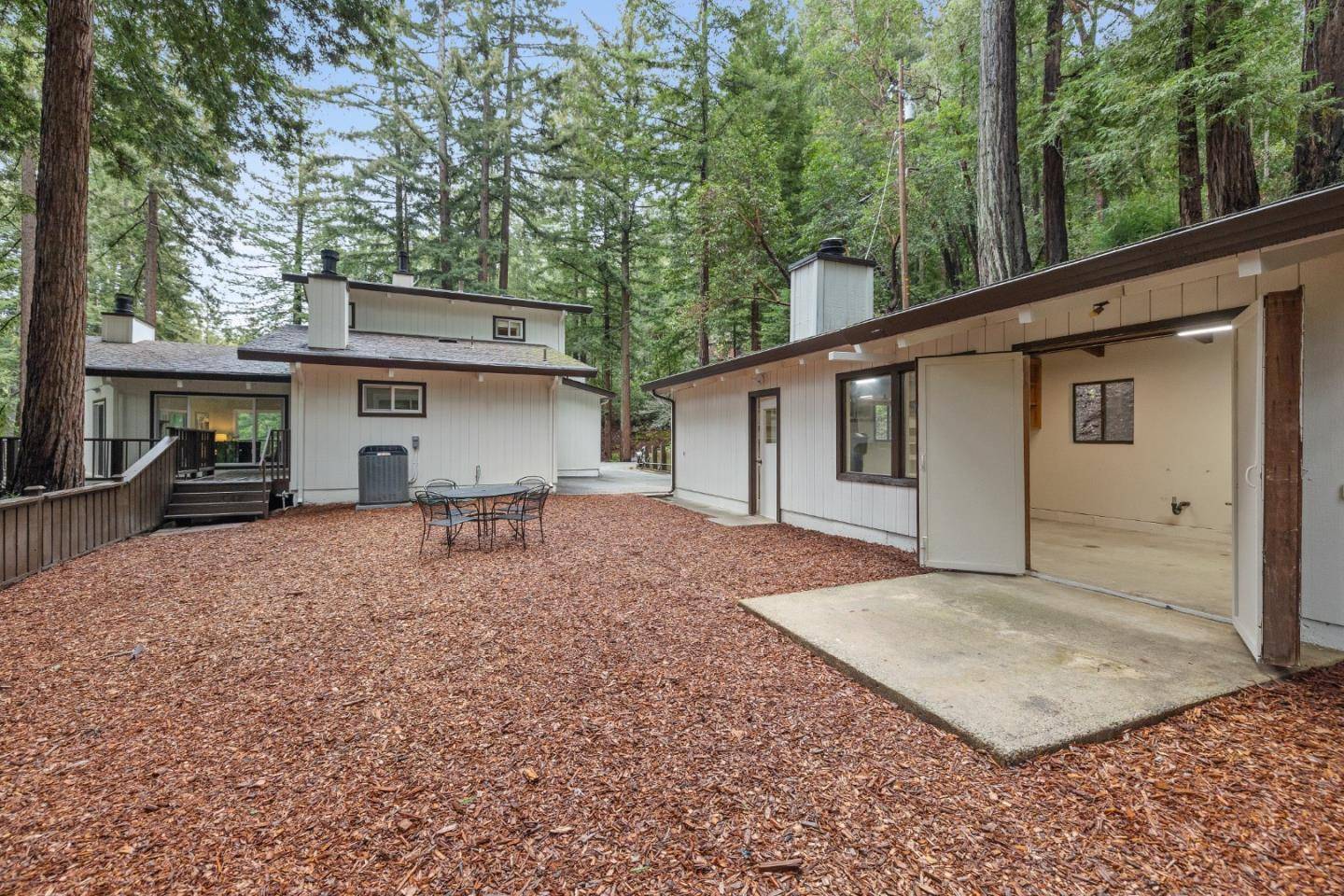 Los Gatos, CA 95033,230 Burrell CT