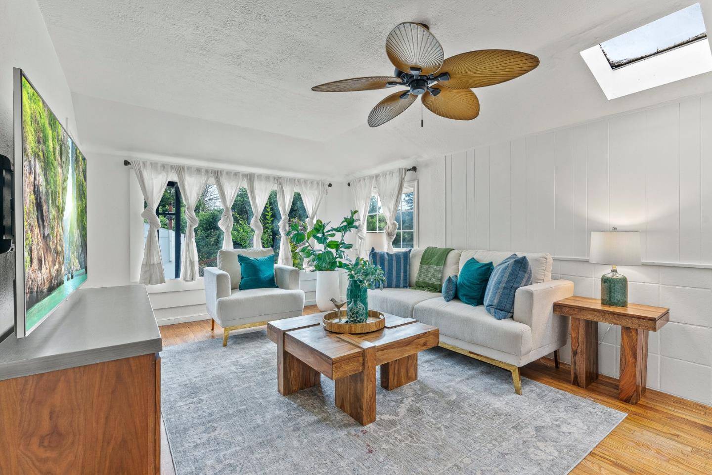Santa Cruz, CA 95060,1960 La Madrona DR