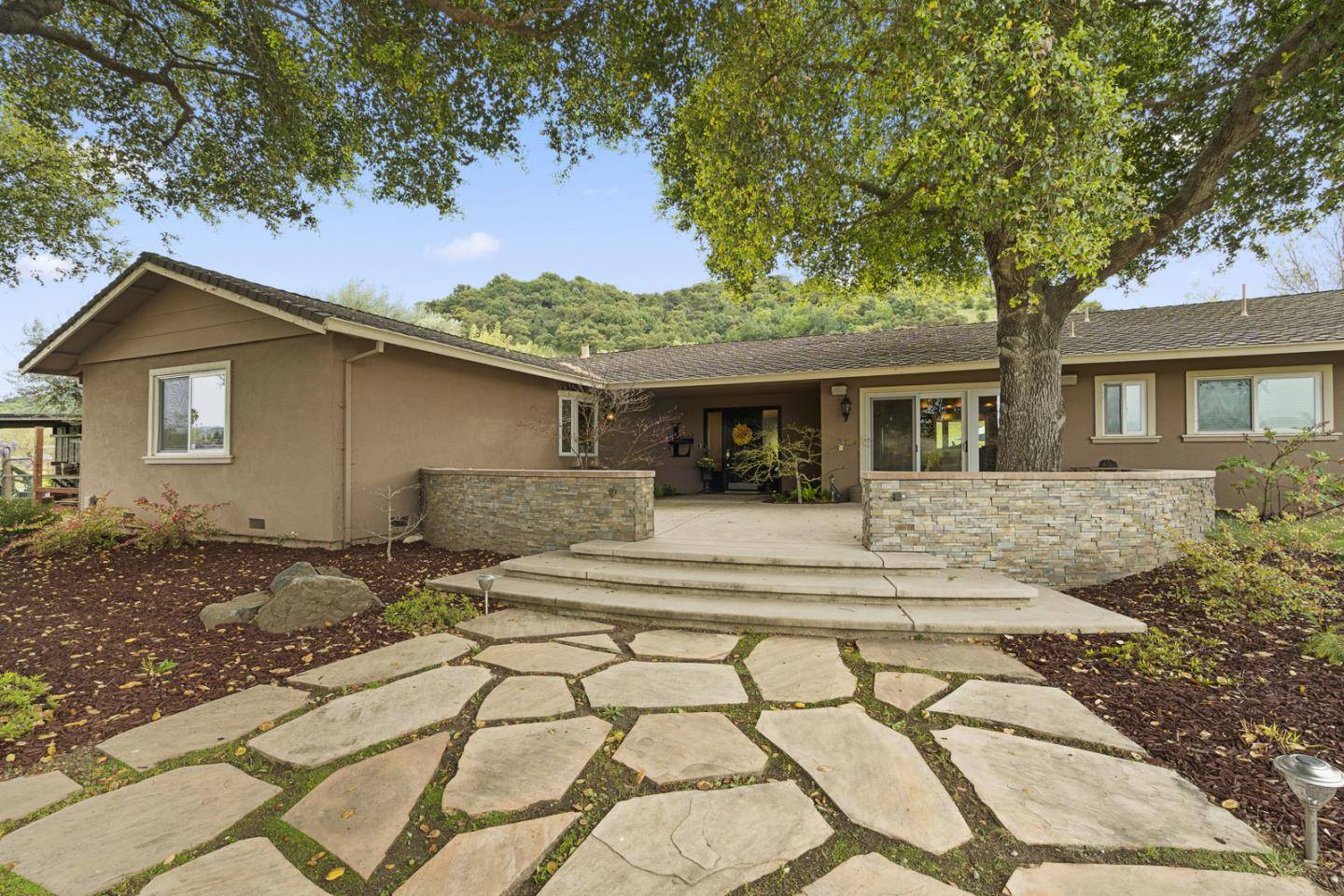 Morgan Hill, CA 95037,460 Kalana AVE