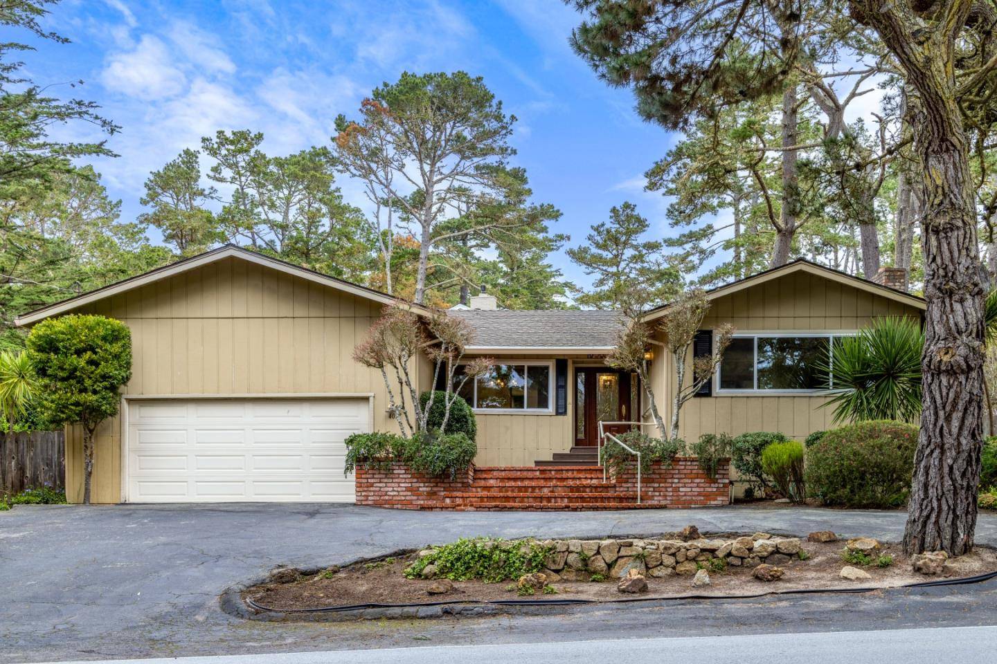 Pebble Beach, CA 93953,4097 Sunridge RD