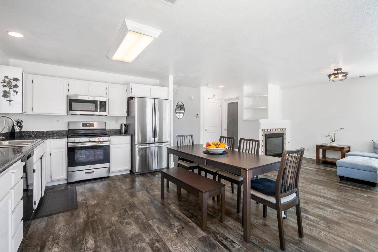 Hollister, CA 95023,1261 Crestview DR