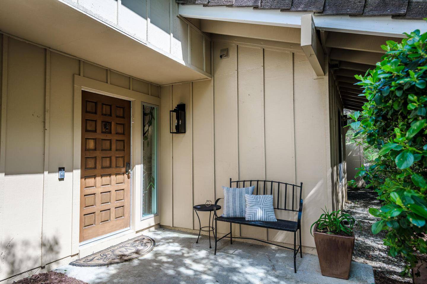 San Carlos, CA 94070,1 Buttercup LN