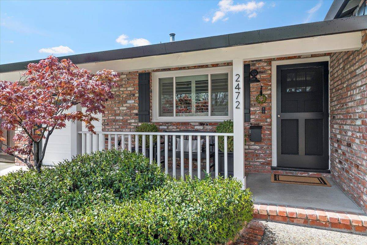 Redwood City, CA 94061,2472 Oregon AVE
