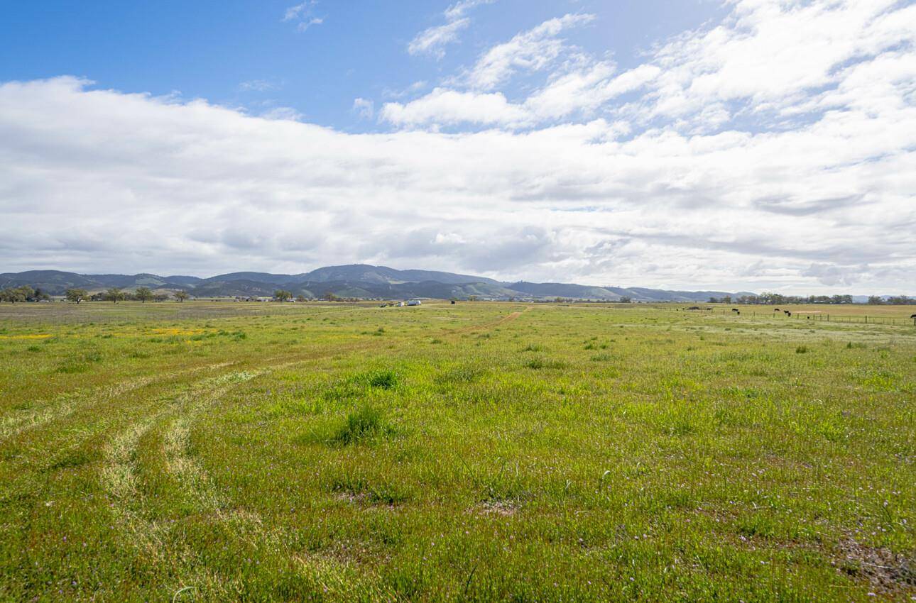Bradley, CA 93426,50255 Adobe PL
