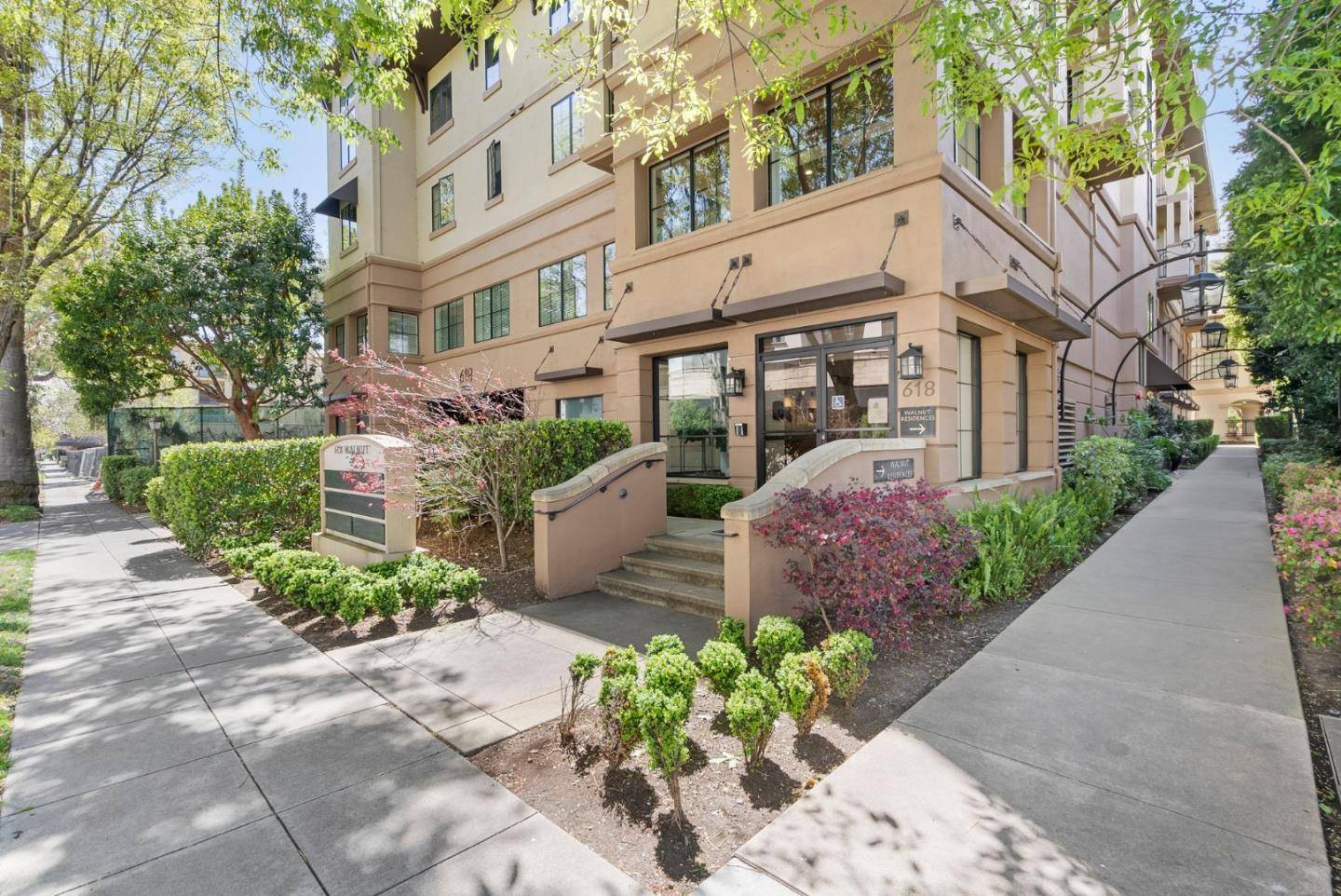 San Carlos, CA 94070,618 Walnut ST 403