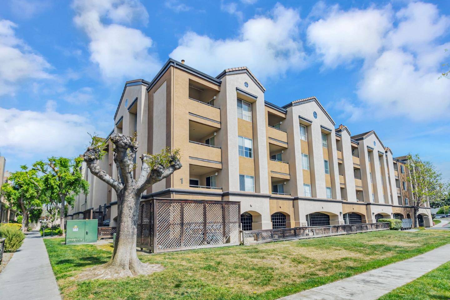 San Jose, CA 95131,314 Morning Star DR