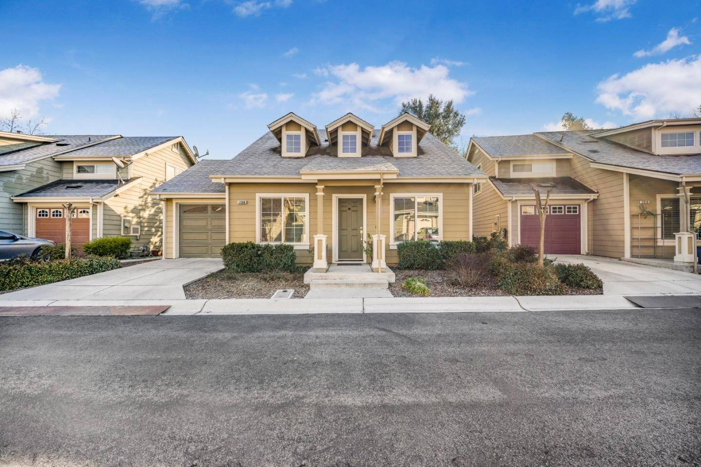 Gilroy, CA 95020,1506 Bianca WAY