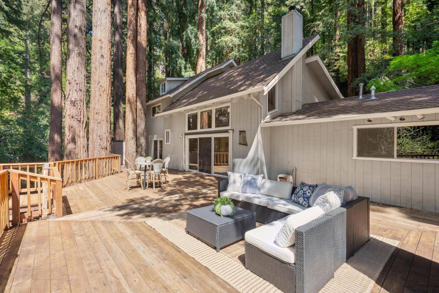 Los Gatos, CA 95033,16306 Redwood Lodge RD