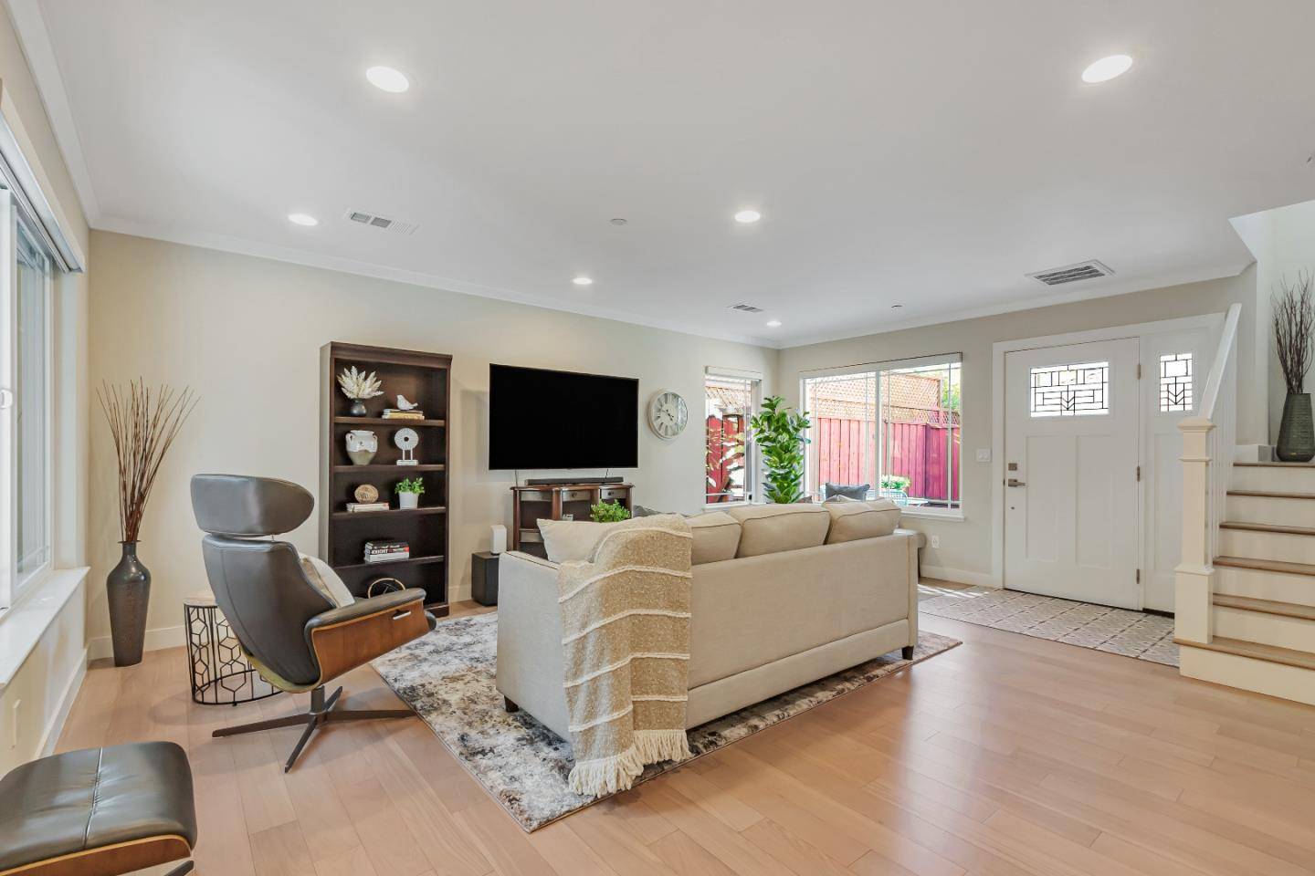 San Jose, CA 95126,423 Douglas PL