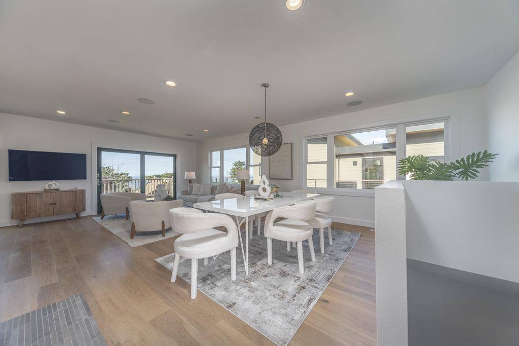 Moss Beach, CA 94038,854 Kelmore ST