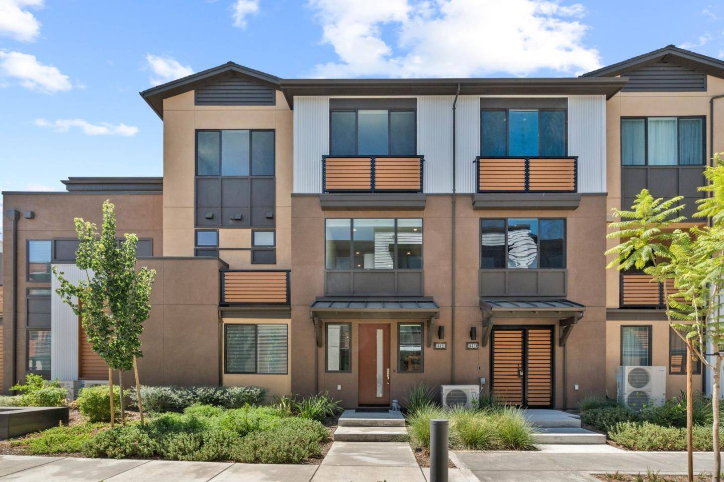 Los Gatos, CA 95032,16321 Hamsher CT