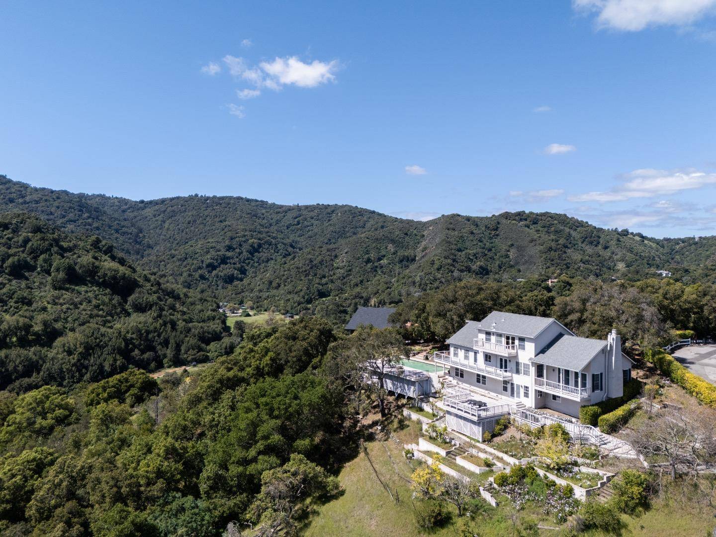 Los Altos Hills, CA 94022,27420 Deer Springs WAY