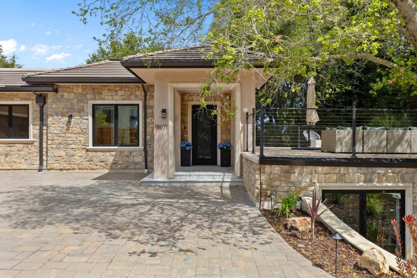 Monte Sereno, CA 95030,18061 Saratoga Los Gatos RD