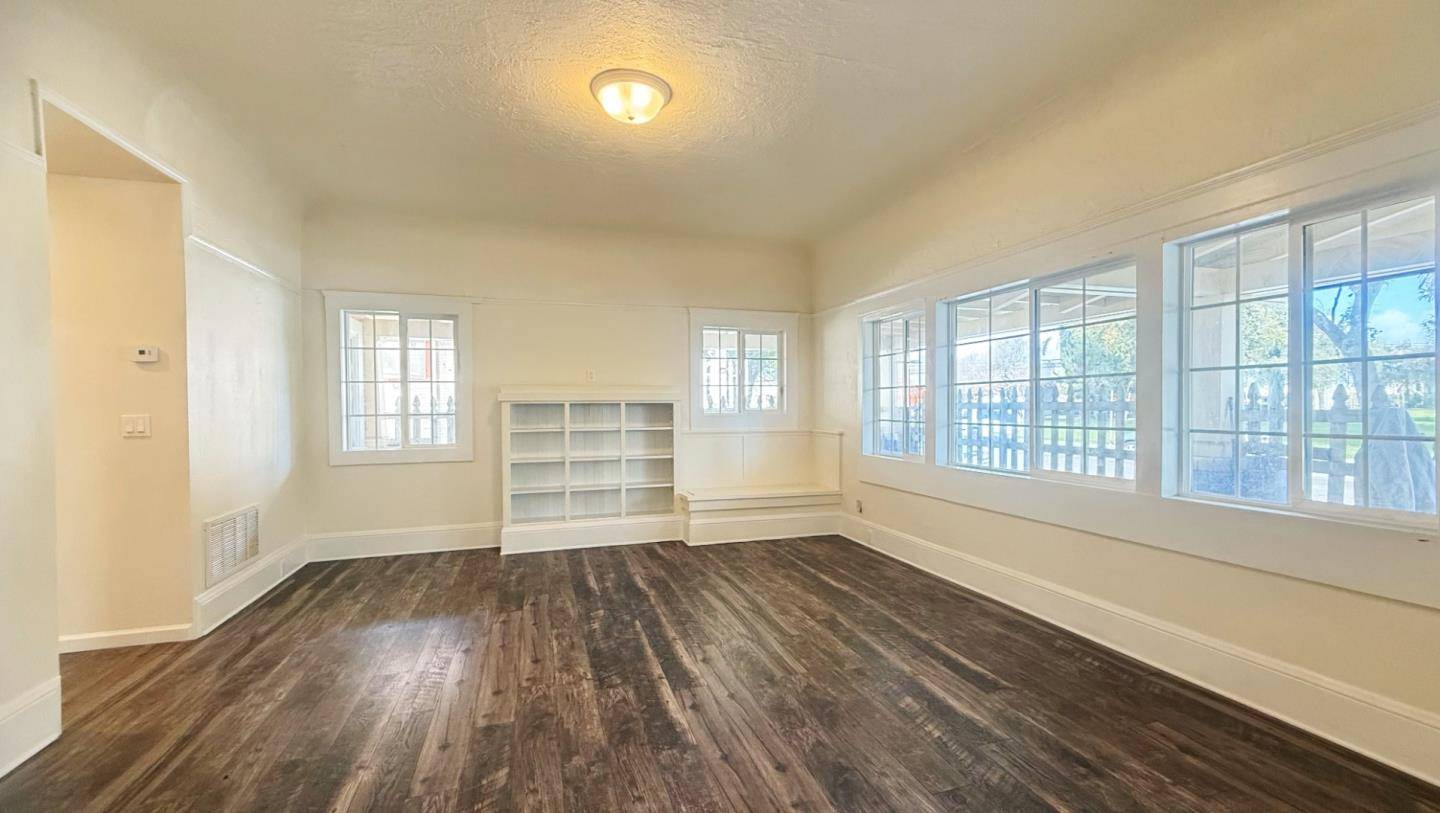 Stockton, CA 95206,130 E Worth ST
