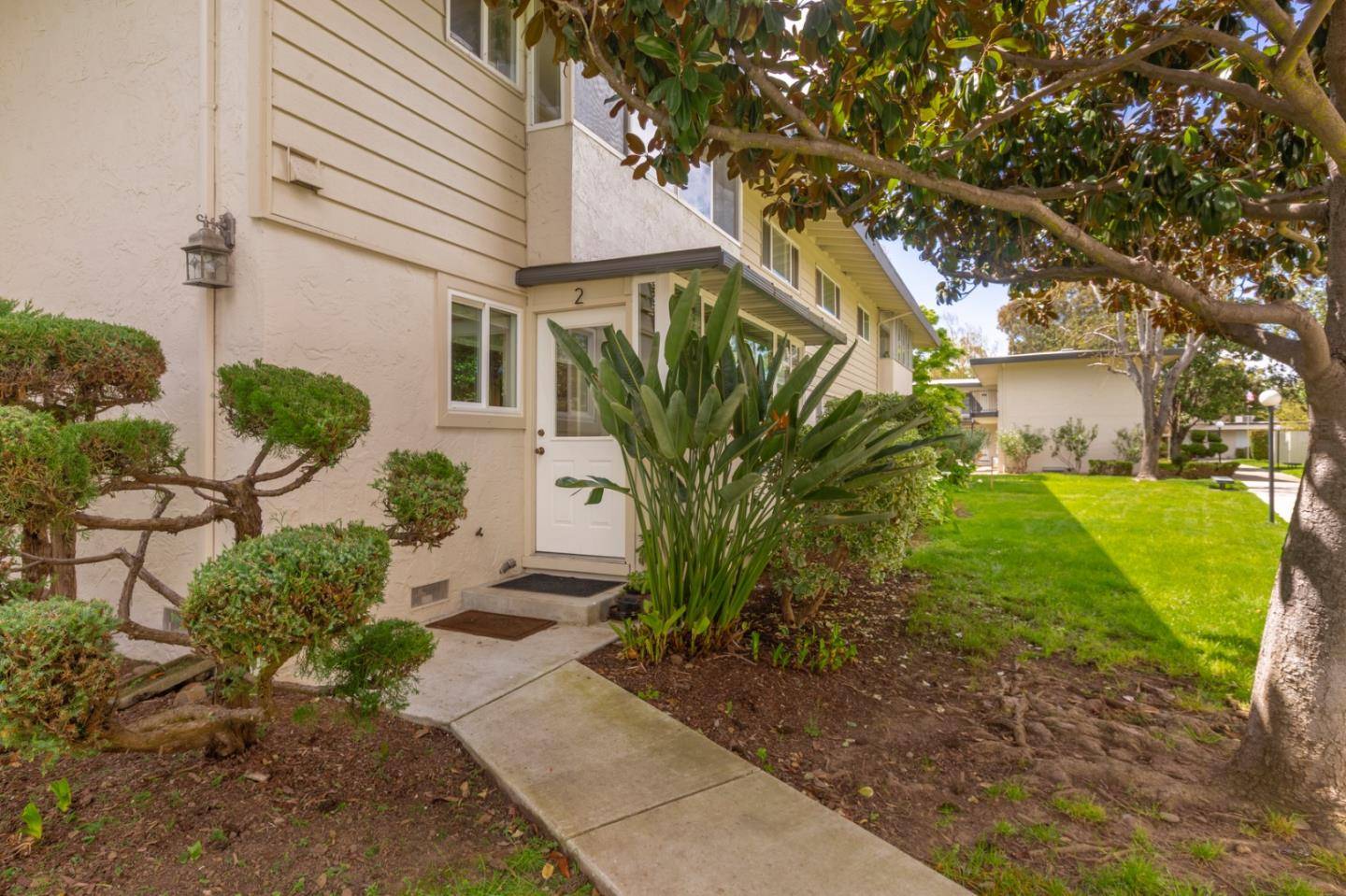 Los Gatos, CA 95032,14225 Lora DR 2
