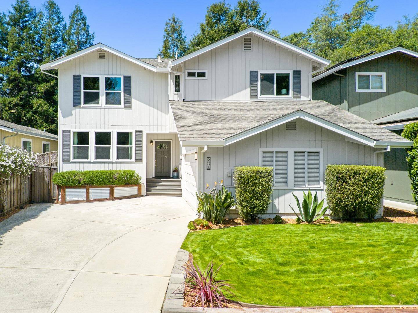 Scotts Valley, CA 95066,221 Bethany DR