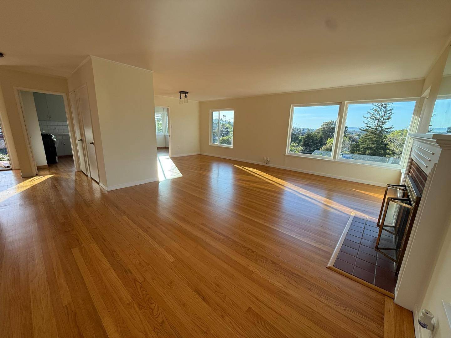 Belmont, CA 94002,209 Malcolm AVE
