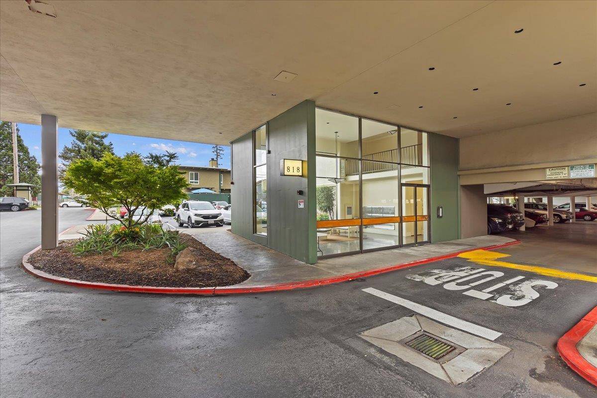 San Mateo, CA 94401,818 N Delaware ST 310