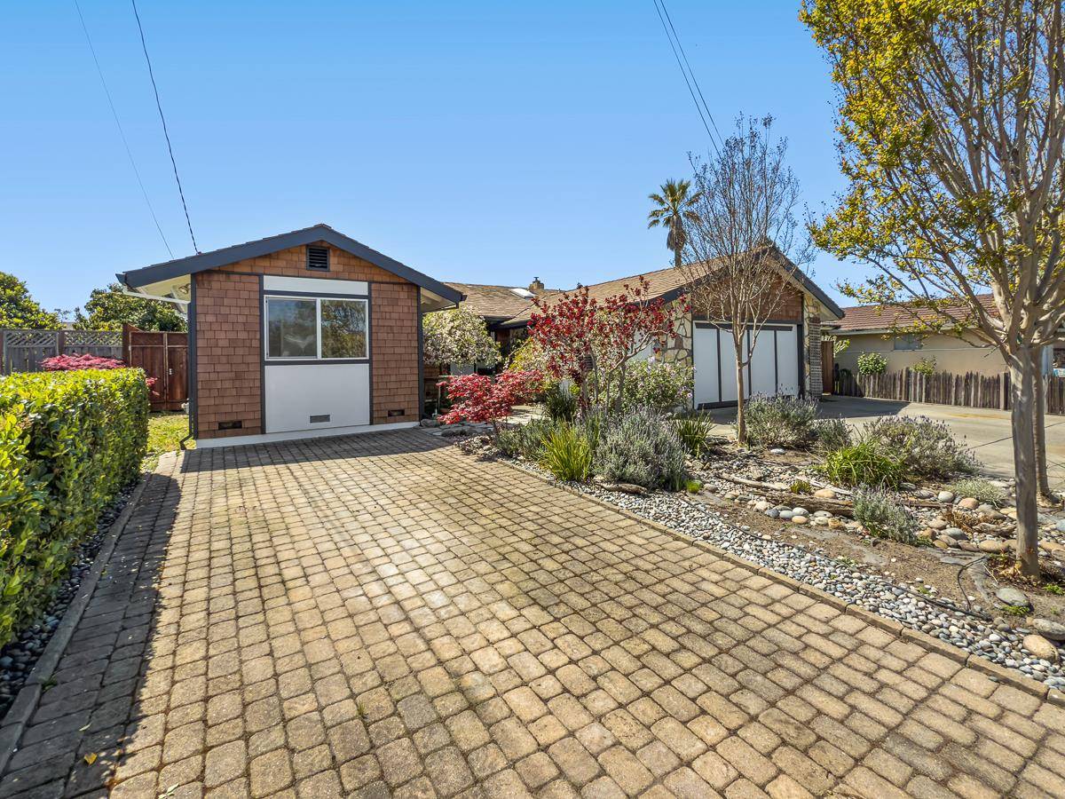 Petaluma, CA 94954,1262 Pacific AVE