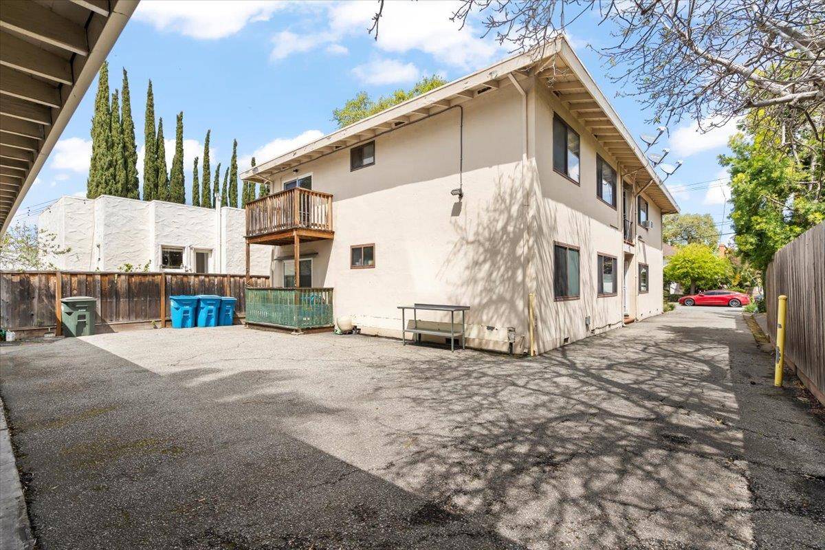 Redwood City, CA 94061,1172 Clinton ST
