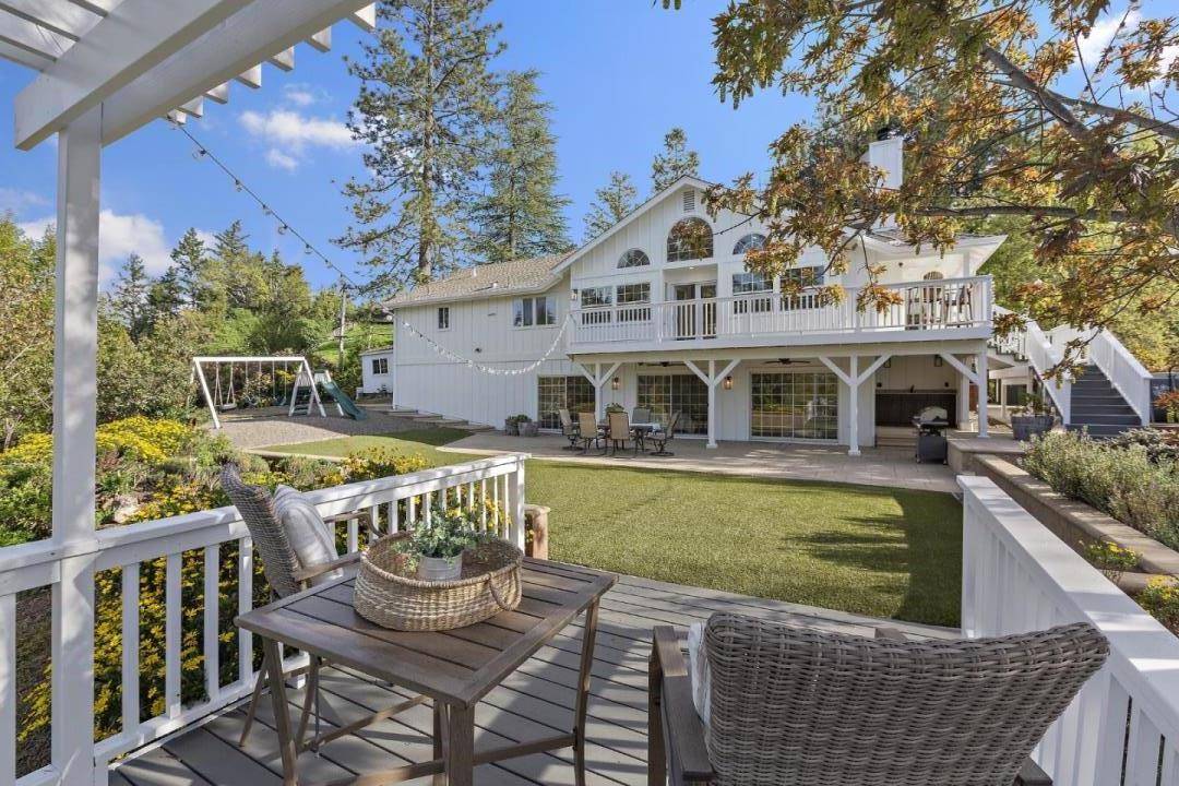 Los Gatos, CA 95033,24865 Skyland RD