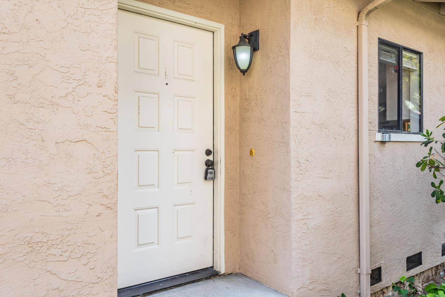 Foster City, CA 94404,158 Albacore LN