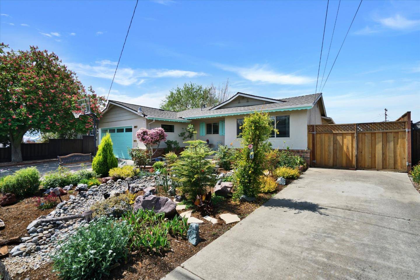 Livermore, CA 94550,831 Wagoner DR
