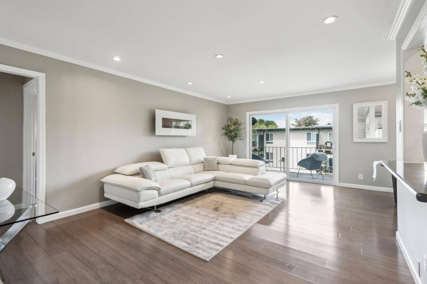 San Mateo, CA 94401,801 N Humboldt ST 407