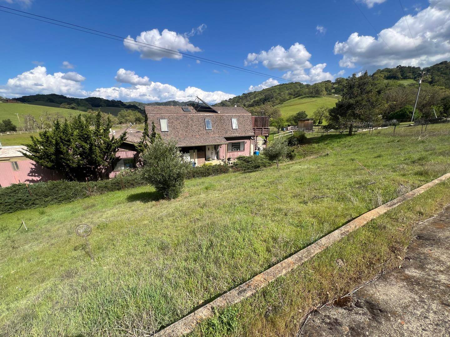 Morgan Hill, CA 95037,5390 Little Uvas RD