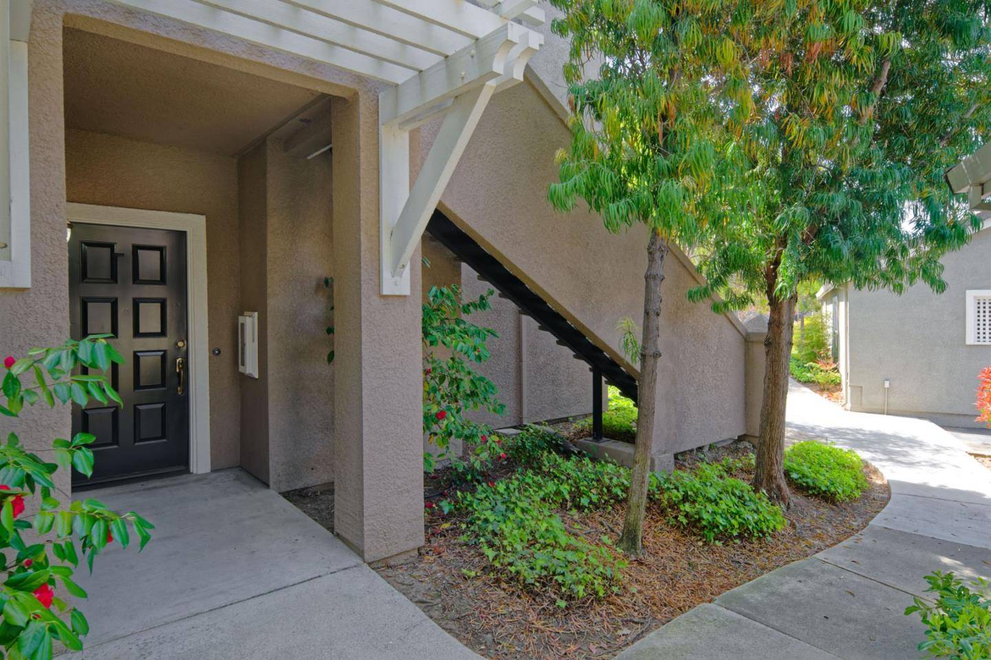 San Jose, CA 95123,5947 Lake Hennessy CT