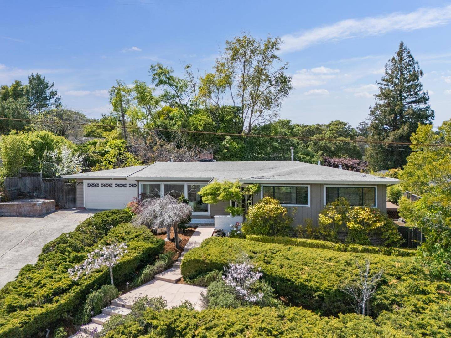 Burlingame, CA 94010,2675 Summit DR