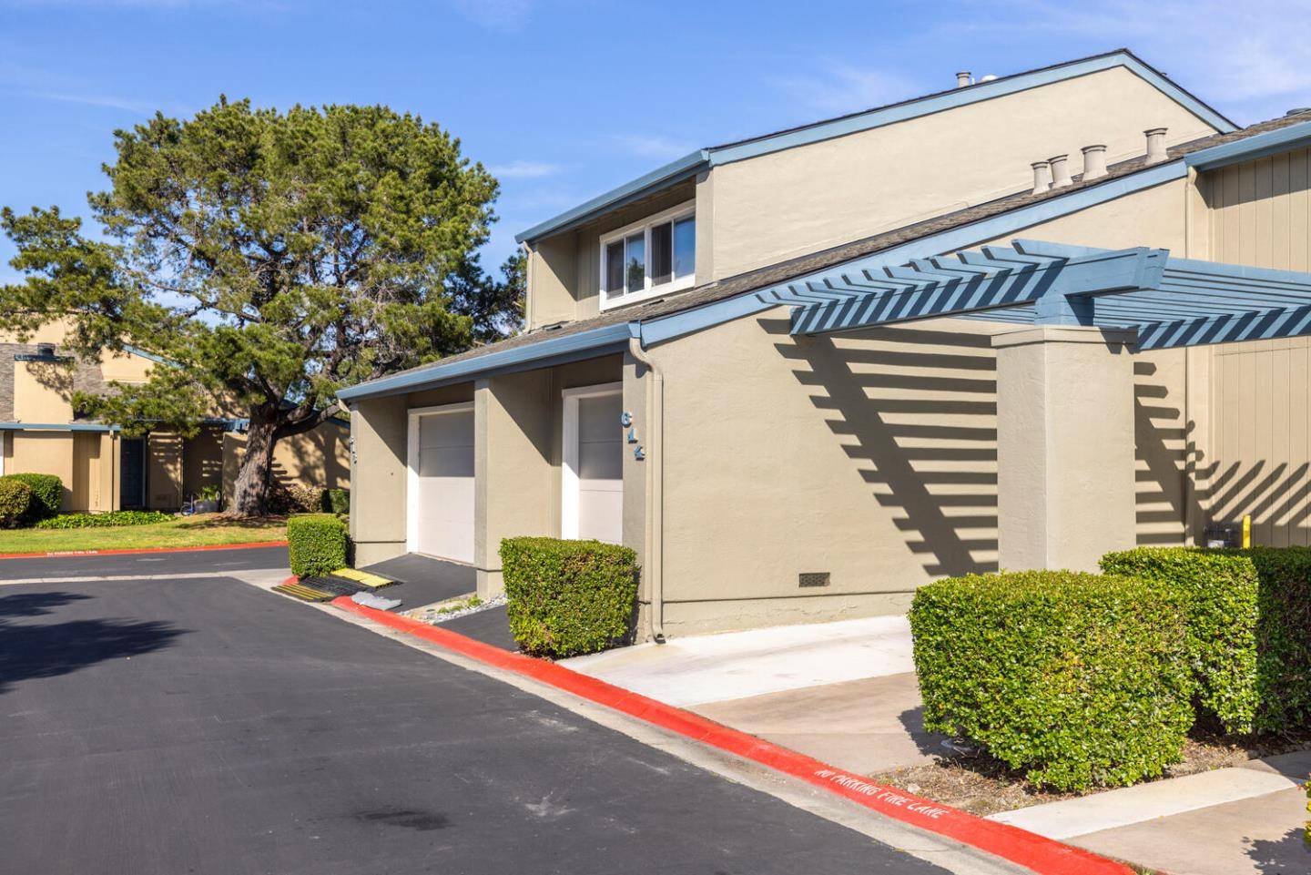 Foster City, CA 94404,614 Aquarius LN
