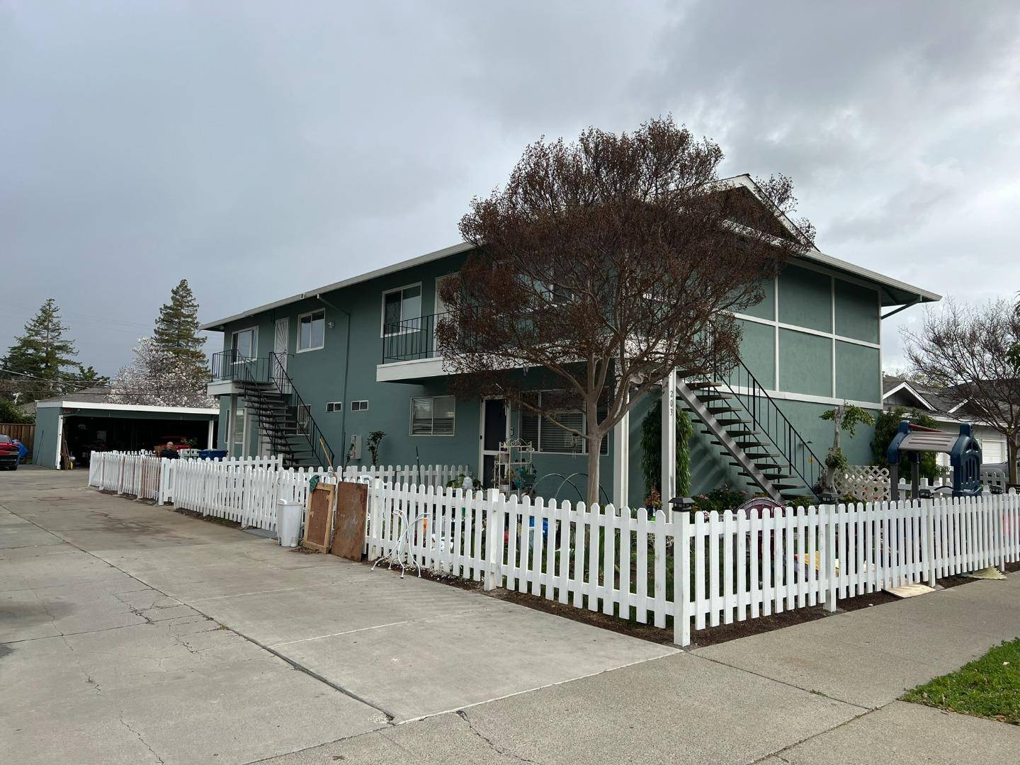 Campbell, CA 95008,203 Wilton DR