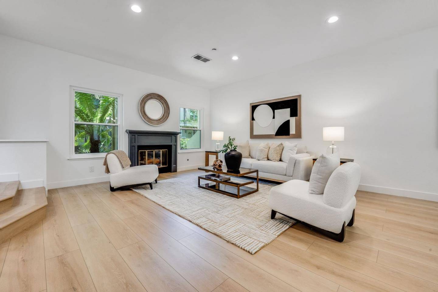 Sunnyvale, CA 94086,983 La Mesa TER B