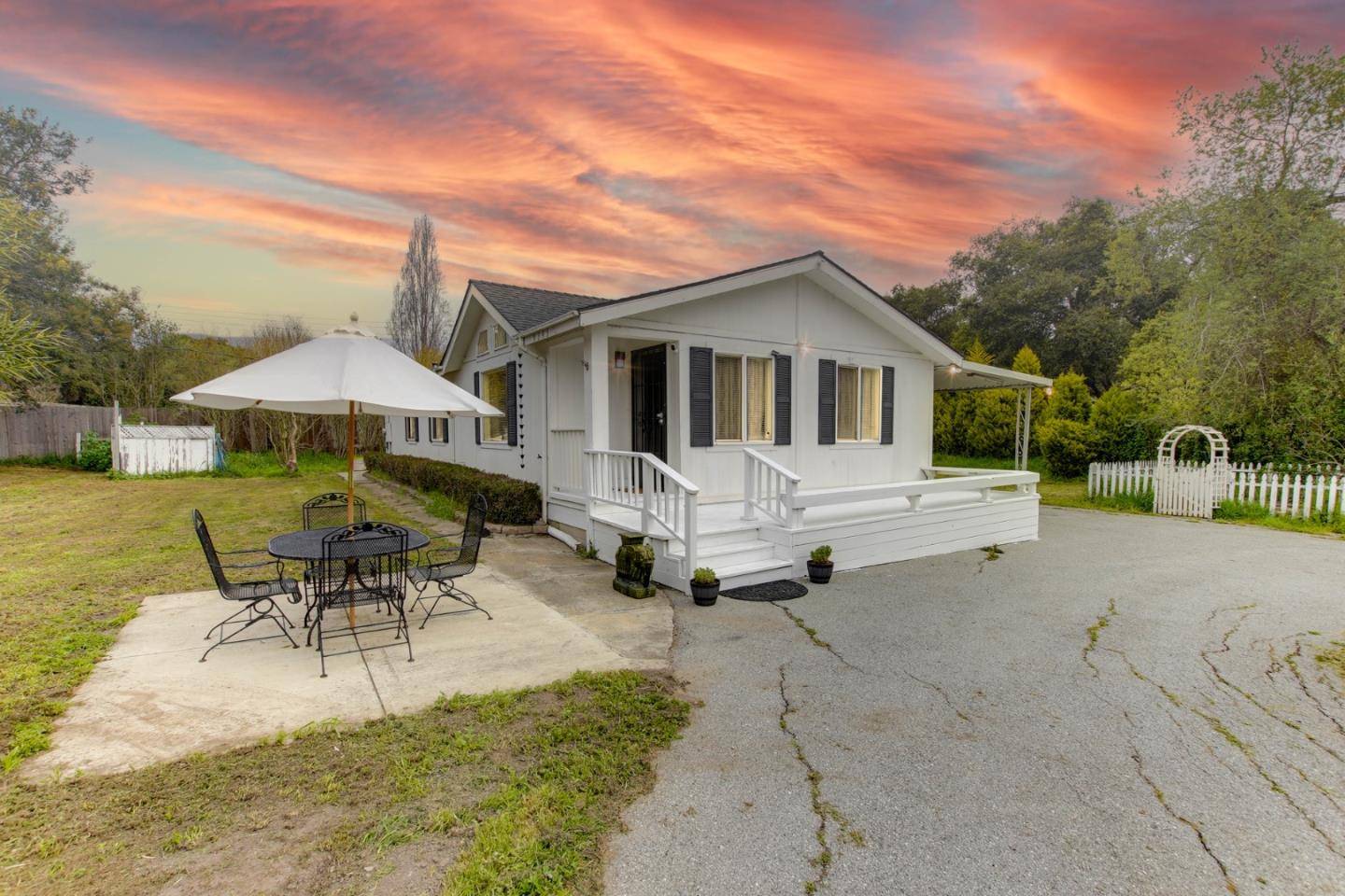 Salinas, CA 93907,9345 Prunedale South RD