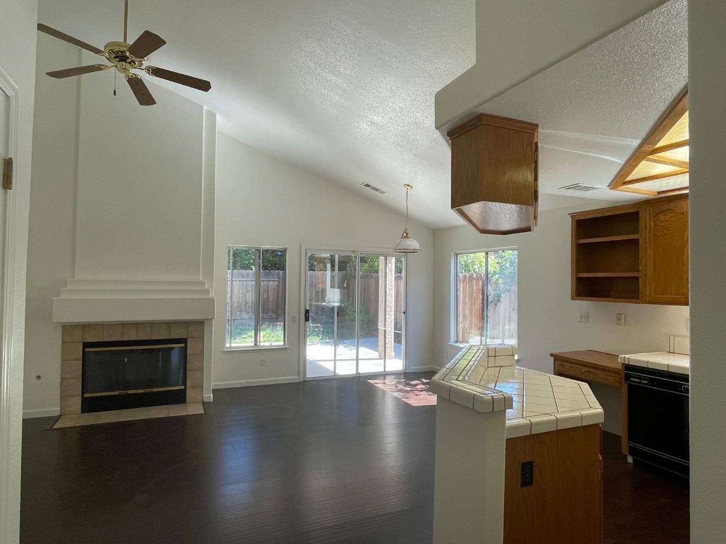 Modesto, CA 95356,1801 Patton DR
