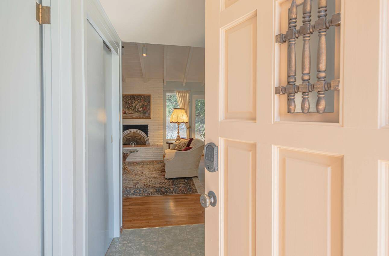 Del Rey Oaks, CA 93940,800 Adair PL