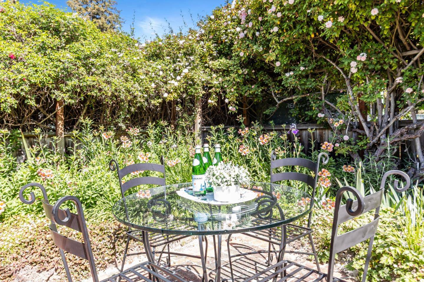 Menlo Park, CA 94025,928 Peggy LN
