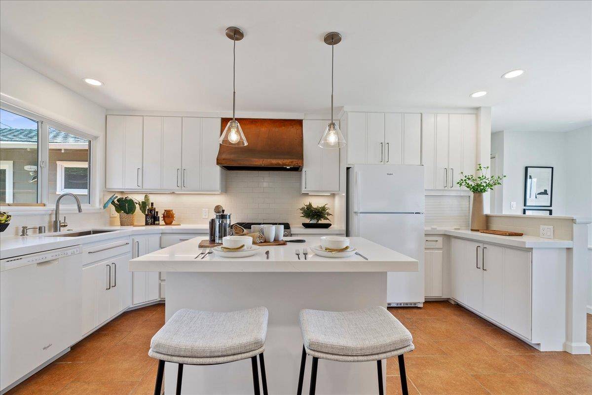 Millbrae, CA 94030,1049 Crestview DR