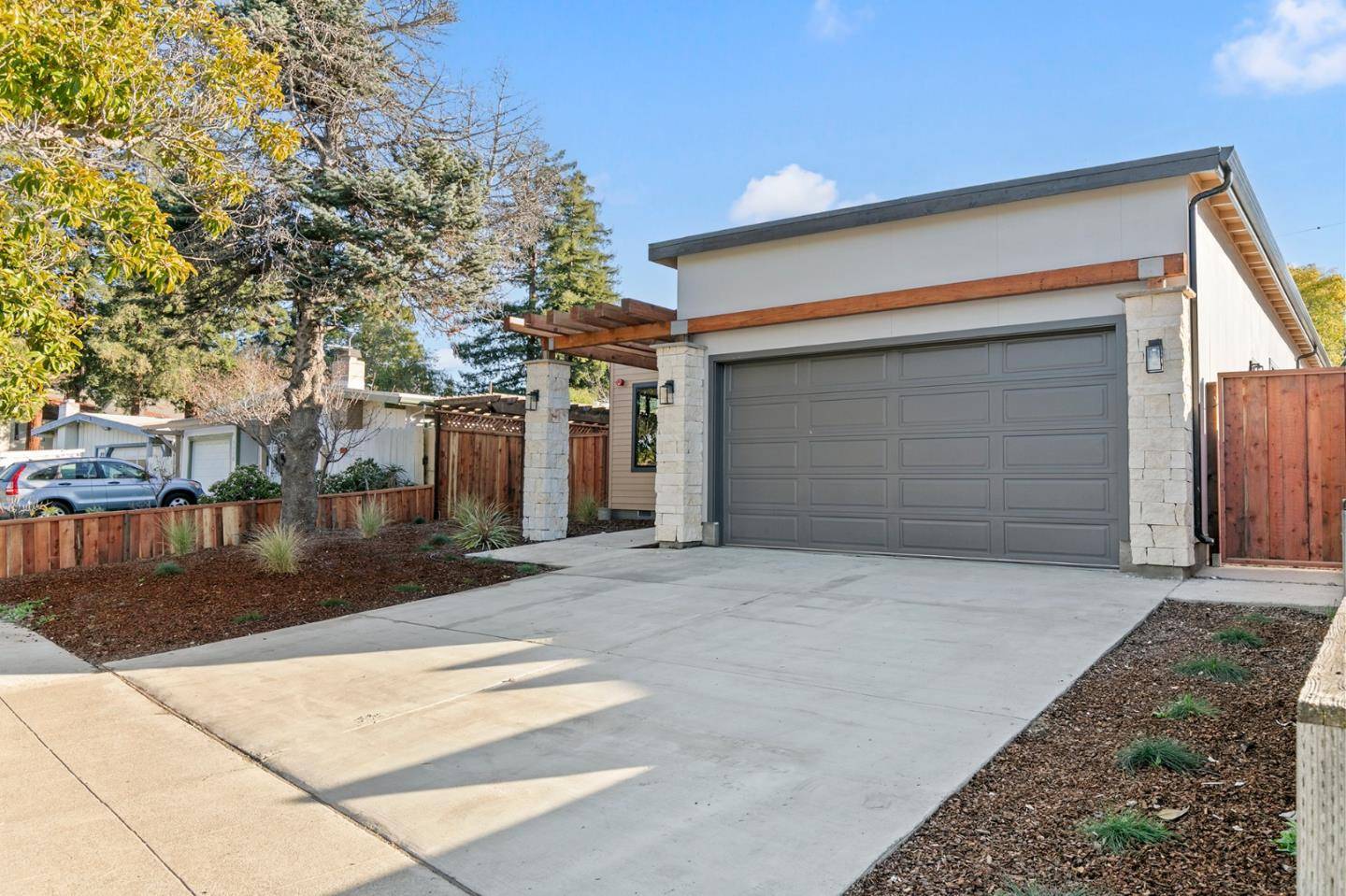 Sunnyvale, CA 94086,1116 Orchid DR