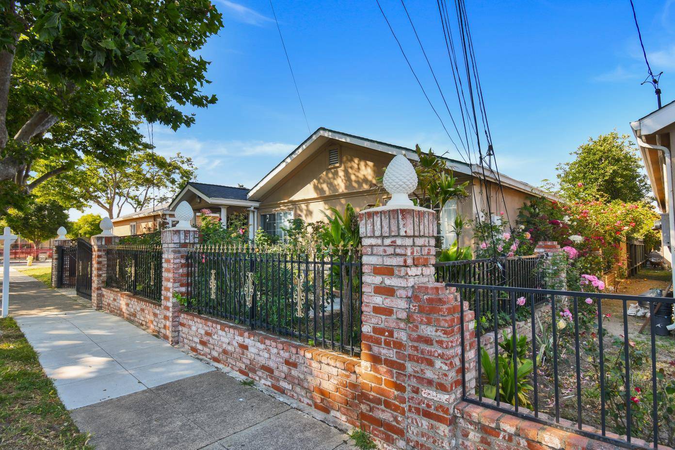 San Mateo, CA 94401,7 Lindbergh ST