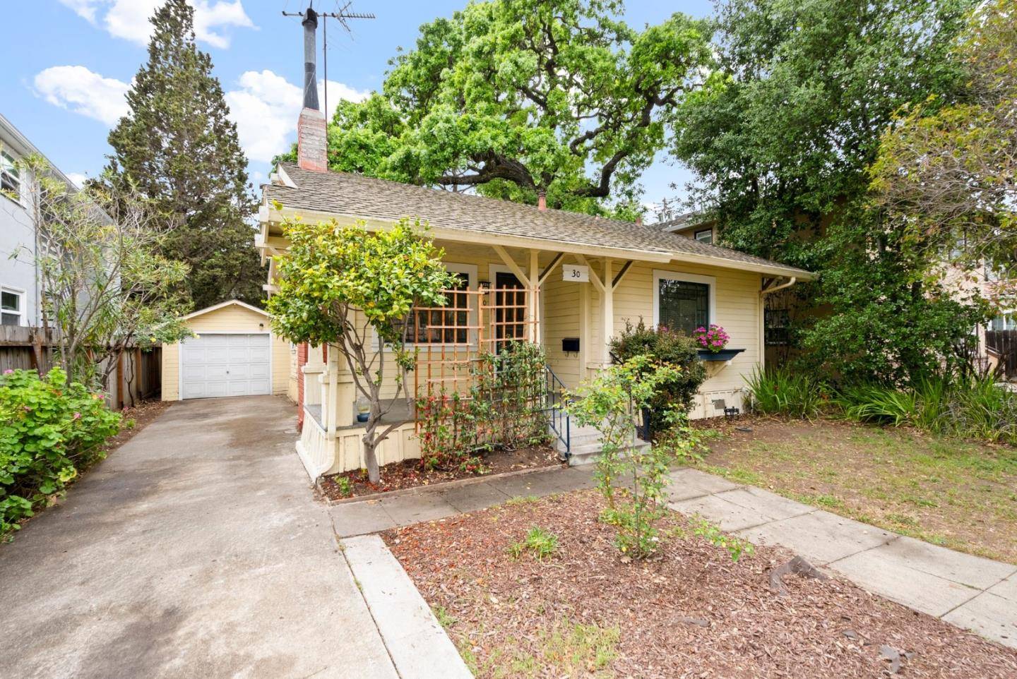 Redwood City, CA 94062,30 Clinton ST